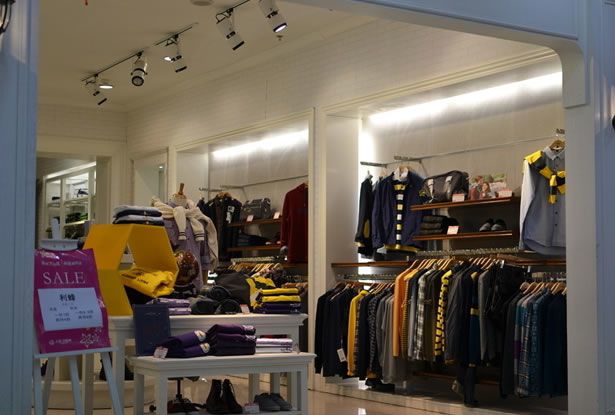 服裝店裝修、服裝店設(shè)計、服裝店裝修效果圖